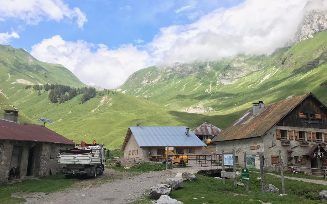 Kit solaire pour l’électrification d’un refuge de montagne dans les Alpes
